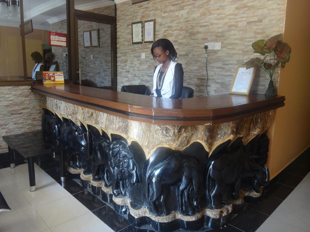 Way Side Hotel Arusha Extérieur photo